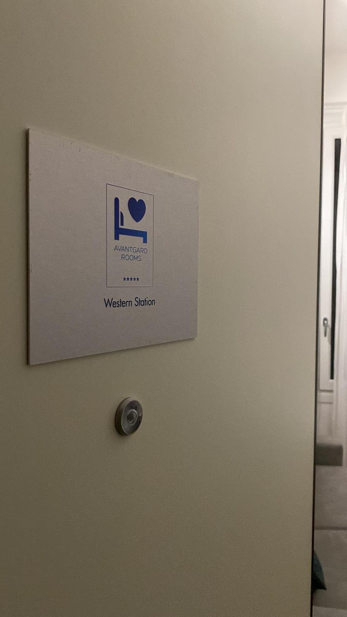 Avantgard Rooms Western Station Bologna Eksteriør billede